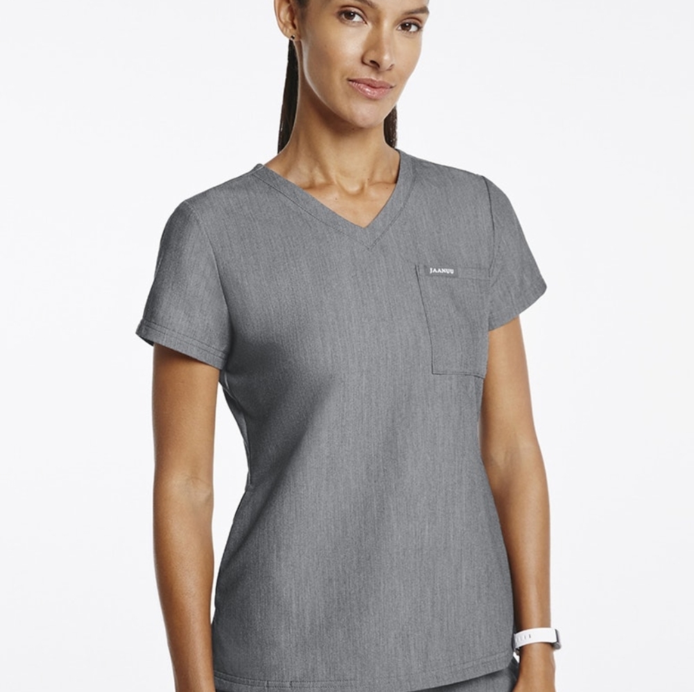 LIKE NEW JAANUU 3 Pocket scrub top in heathered gray - size XS